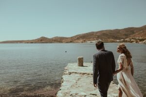 bright-gorgeous-wedding-tinos-island_02